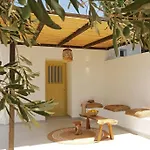 Apartament Syrolia Village Kini