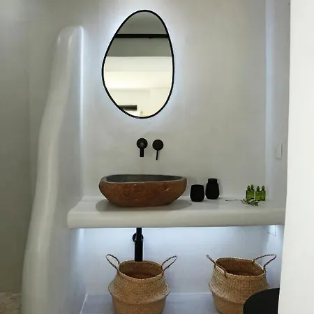 Syrolia Village * Kini